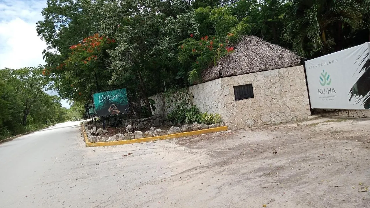 Kuha Glamping Hotel Playa del Carmen 0*,